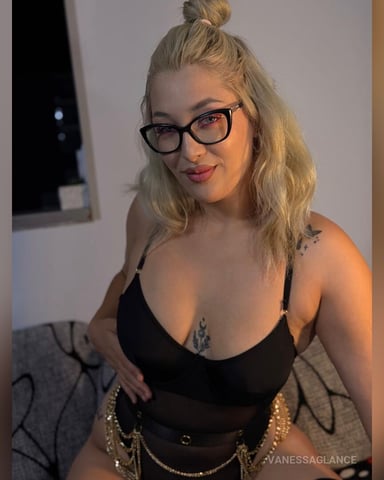 VanessaGlance Foto 1