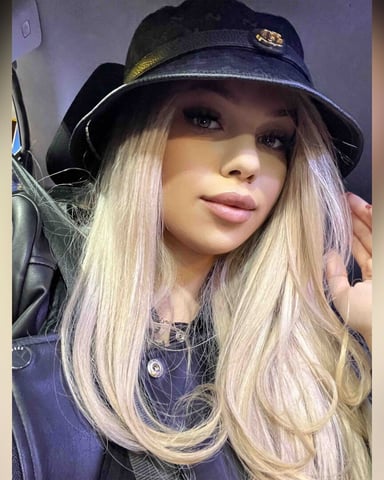 Ella Foto