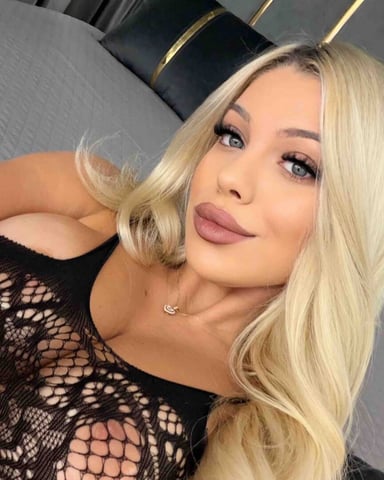Ella Foto