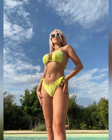 Ella Foto
