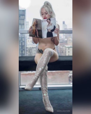 IsabellaSaturn foto