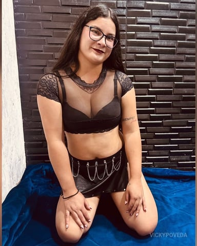 VickyPoveda foto