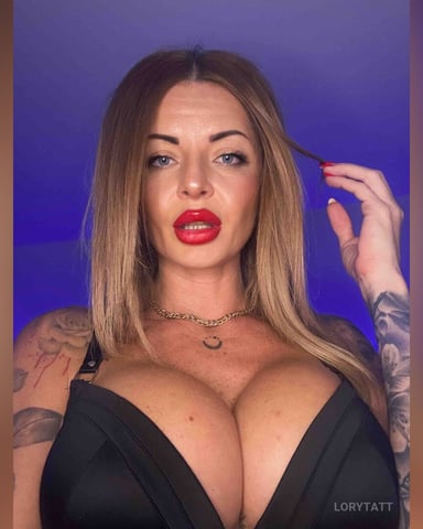 LoryTatt photo