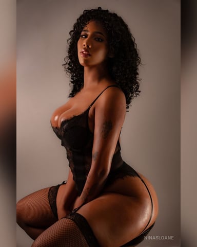 NinaSloane photo