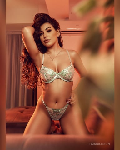 TaraAllison Foto