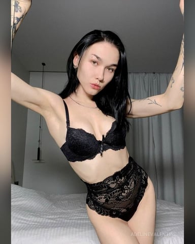 AdelineValentine Foto