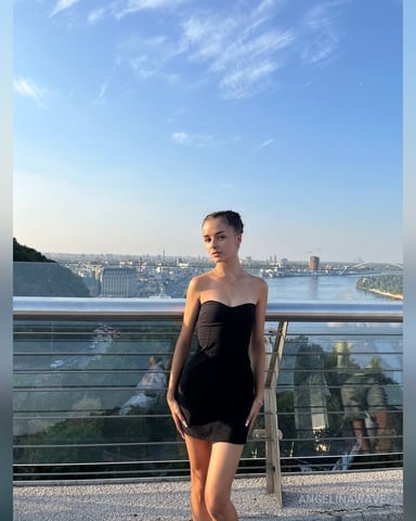 AngelinaWave photo 8