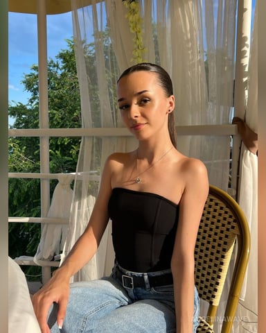 AngelinaWave photo 4