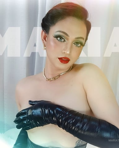 MariaTagaki foto