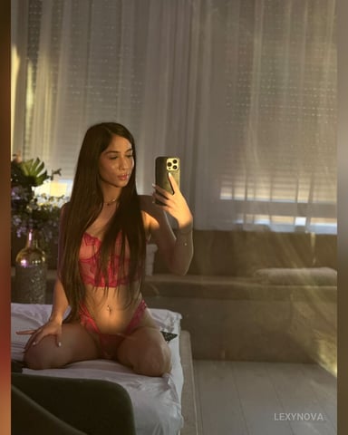 LexyNova photo