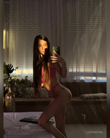LexyNova photo
