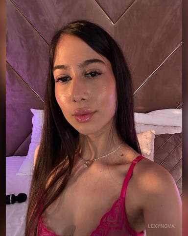LexyNova photo