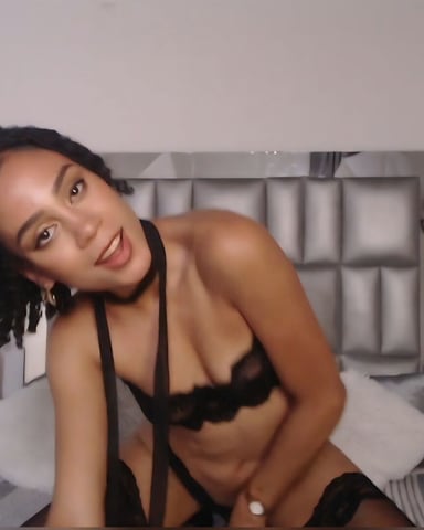 SophiaBond photo
