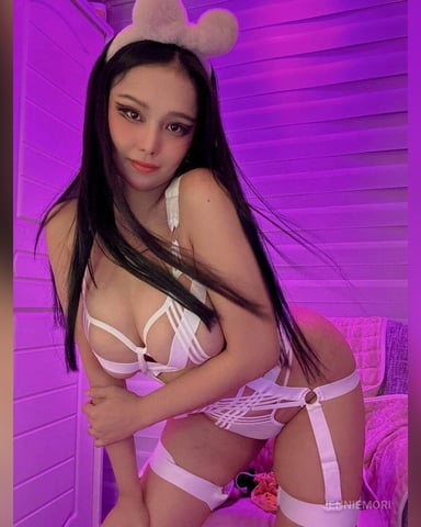 JennieMori foto