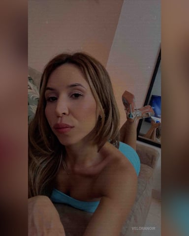 VeloraNoir Foto