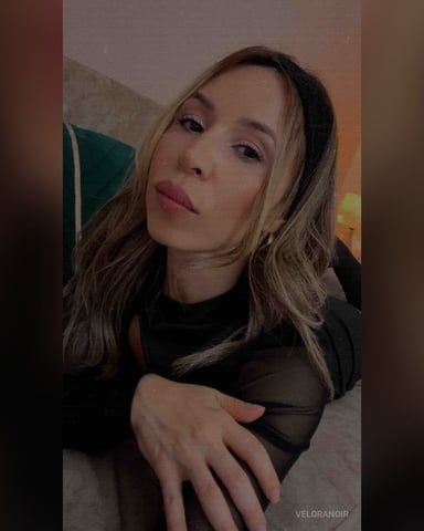 VeloraNoir Foto