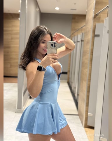 AdrianaAkerman foto