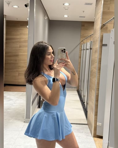 AdrianaAkerman foto