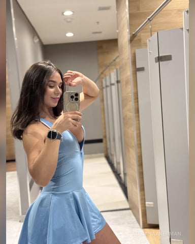 AdrianaAkerman foto