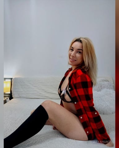 AryaHunt foto