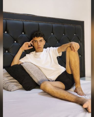 MaxLeons photo