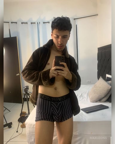MaxLeons photo