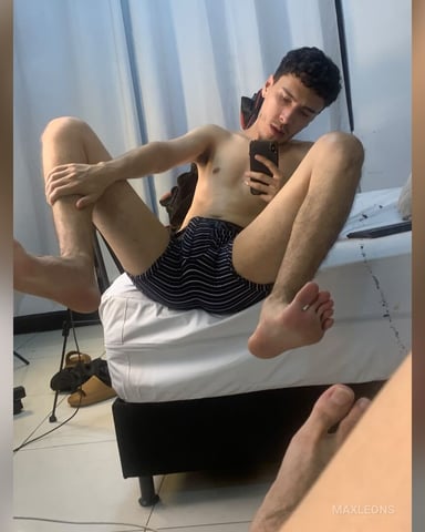 MaxLeons photo