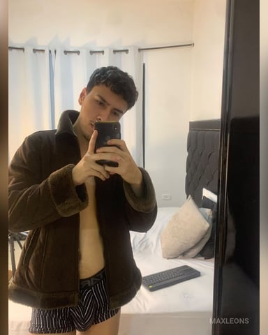 MaxLeons photo