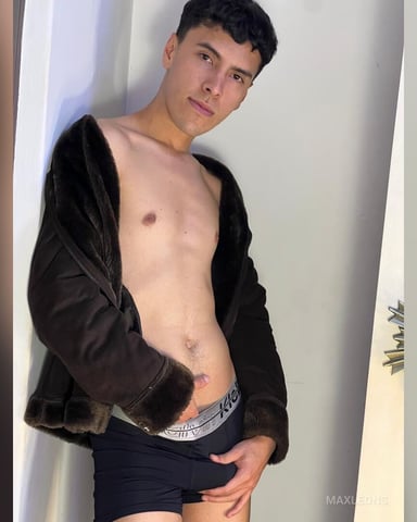 MaxLeons photo