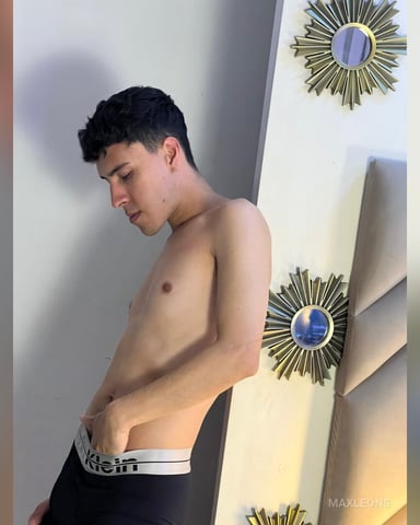 MaxLeons photo