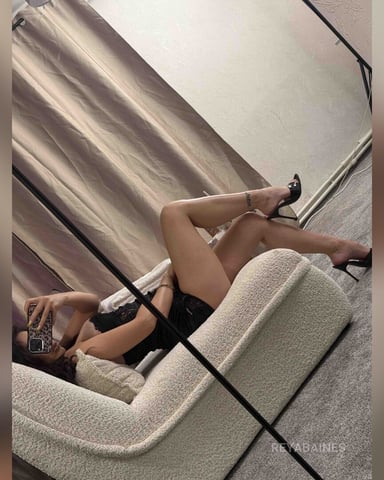 ReyaBaines foto