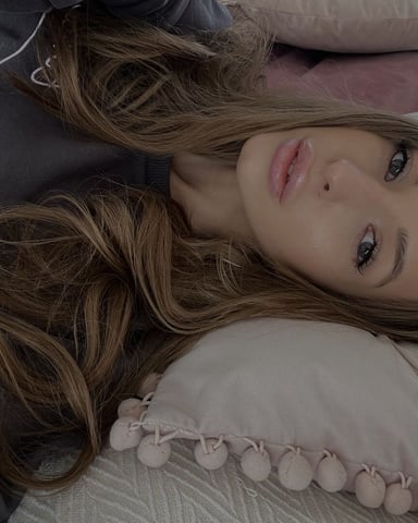 SophieViv photo