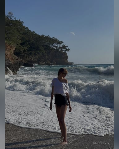 SophieViv photo