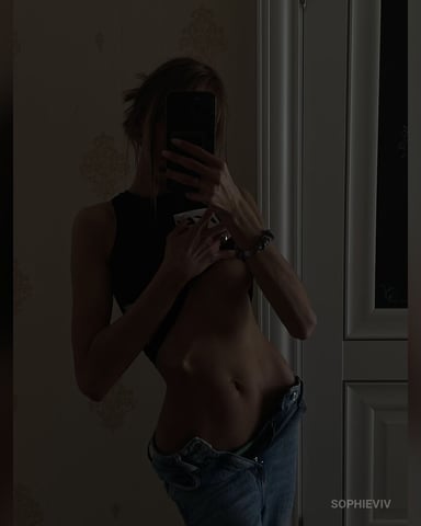SophieViv photo