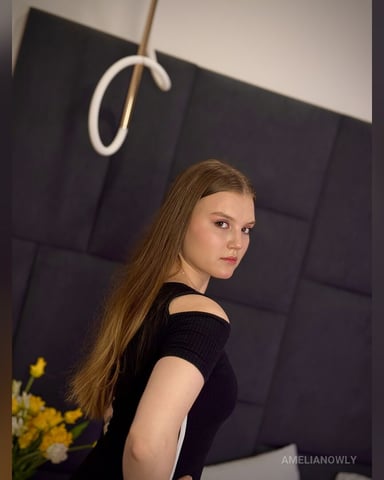 AmeliaNowly foto