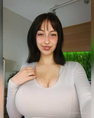 EllyMcdaniel Foto