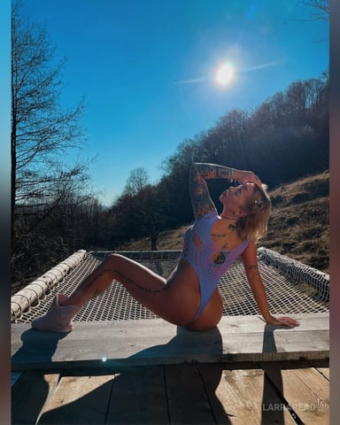LarraRead photo