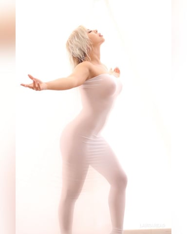 LarraRead photo