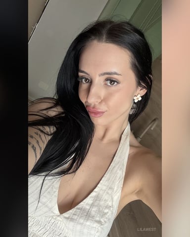 LilaWest foto