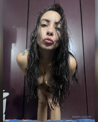 PamelaNoirr photo