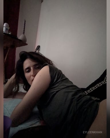 EyleenKhan photo 1
