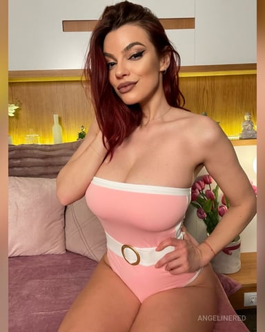 AngelineRed, fotografie