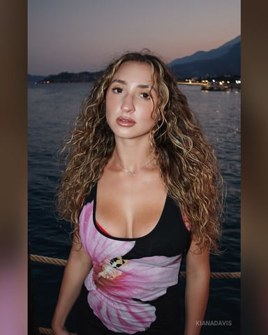 KianaDavis Foto
