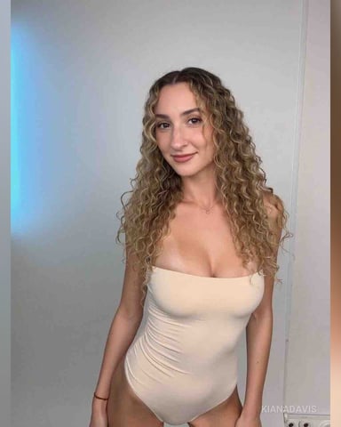 KianaDavis Foto