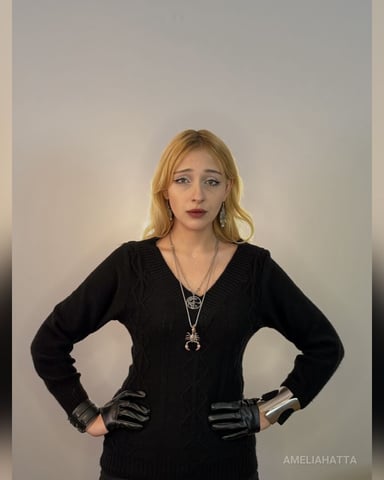 AmeliaHatta photo 2