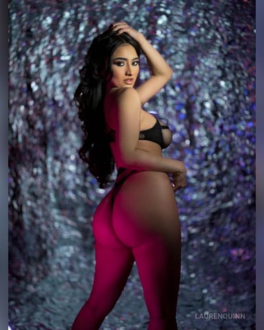 LaurenQuinn photo