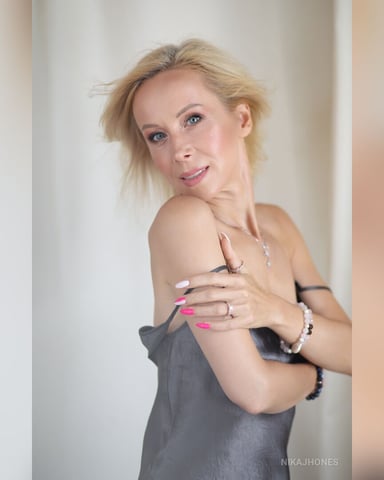 NikaJhones foto