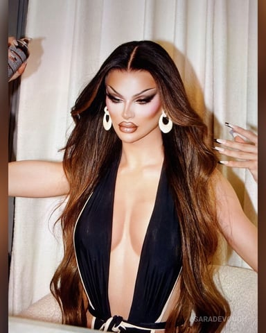 SaraDevough foto