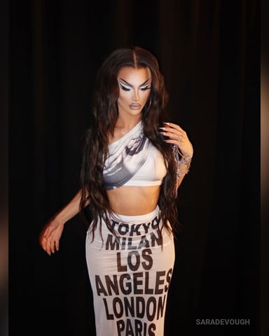 SaraDevough foto