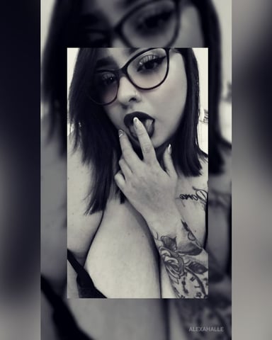 AlexaHalle photo